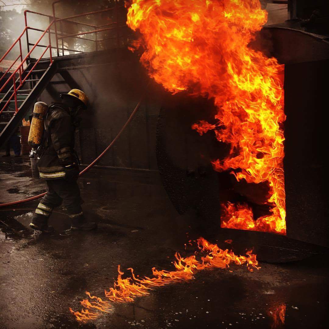 001-FB_IMG_1526675380801